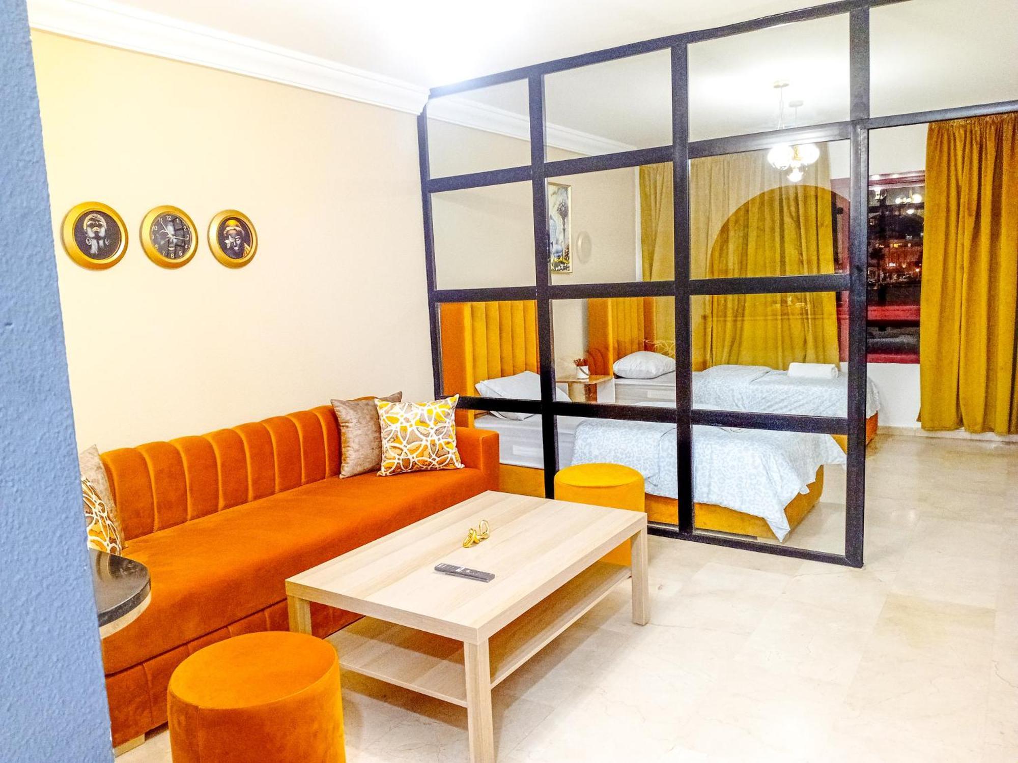 Cozy And Fully Equipped For Comfort And Luxury, Near The Train Station And Facing Hilton Air Conditioner