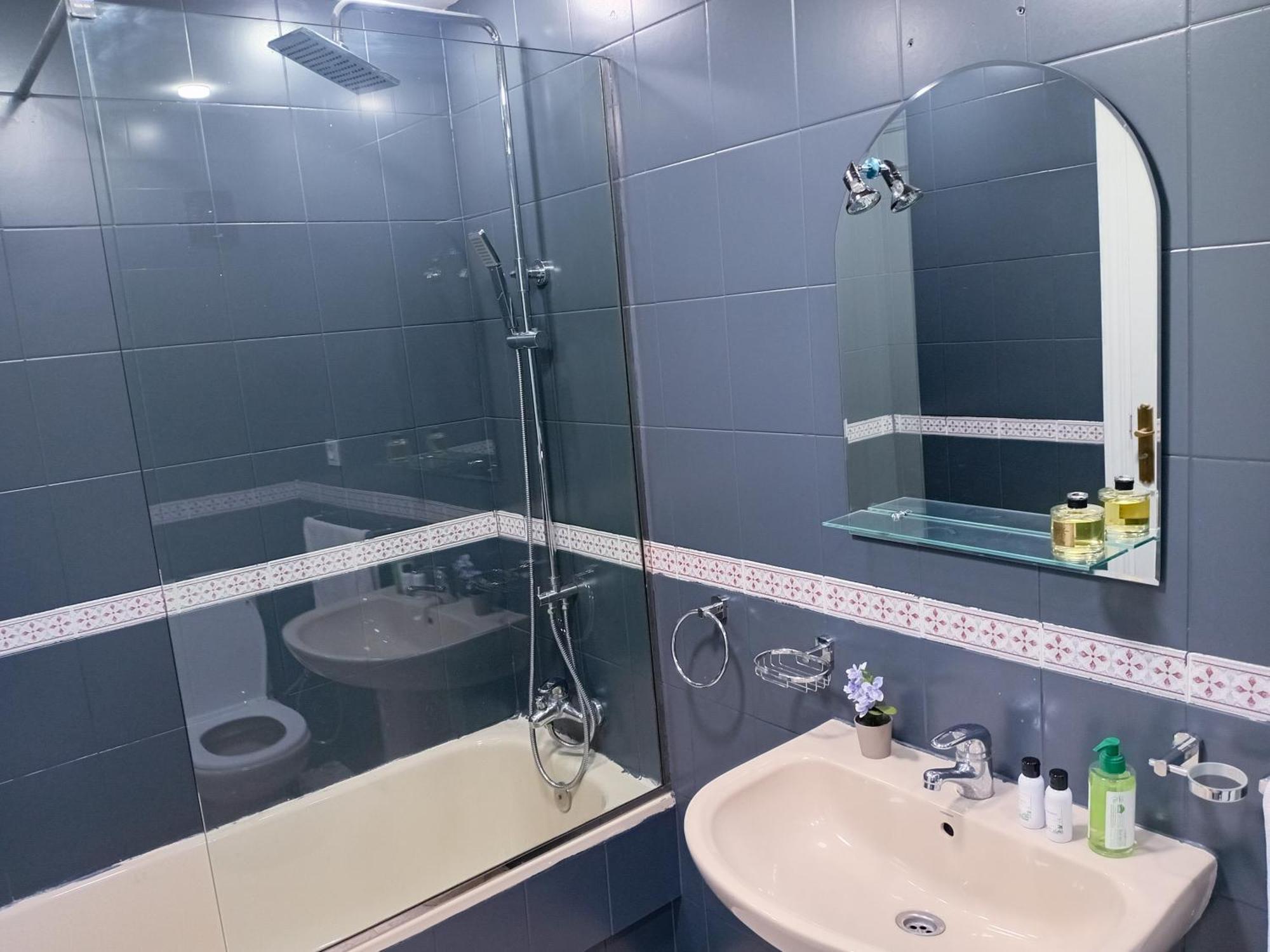 Cozy And Fully Equipped For Comfort And Luxury, Near The Train Station And Facing Hilton Air Conditioner Tangier