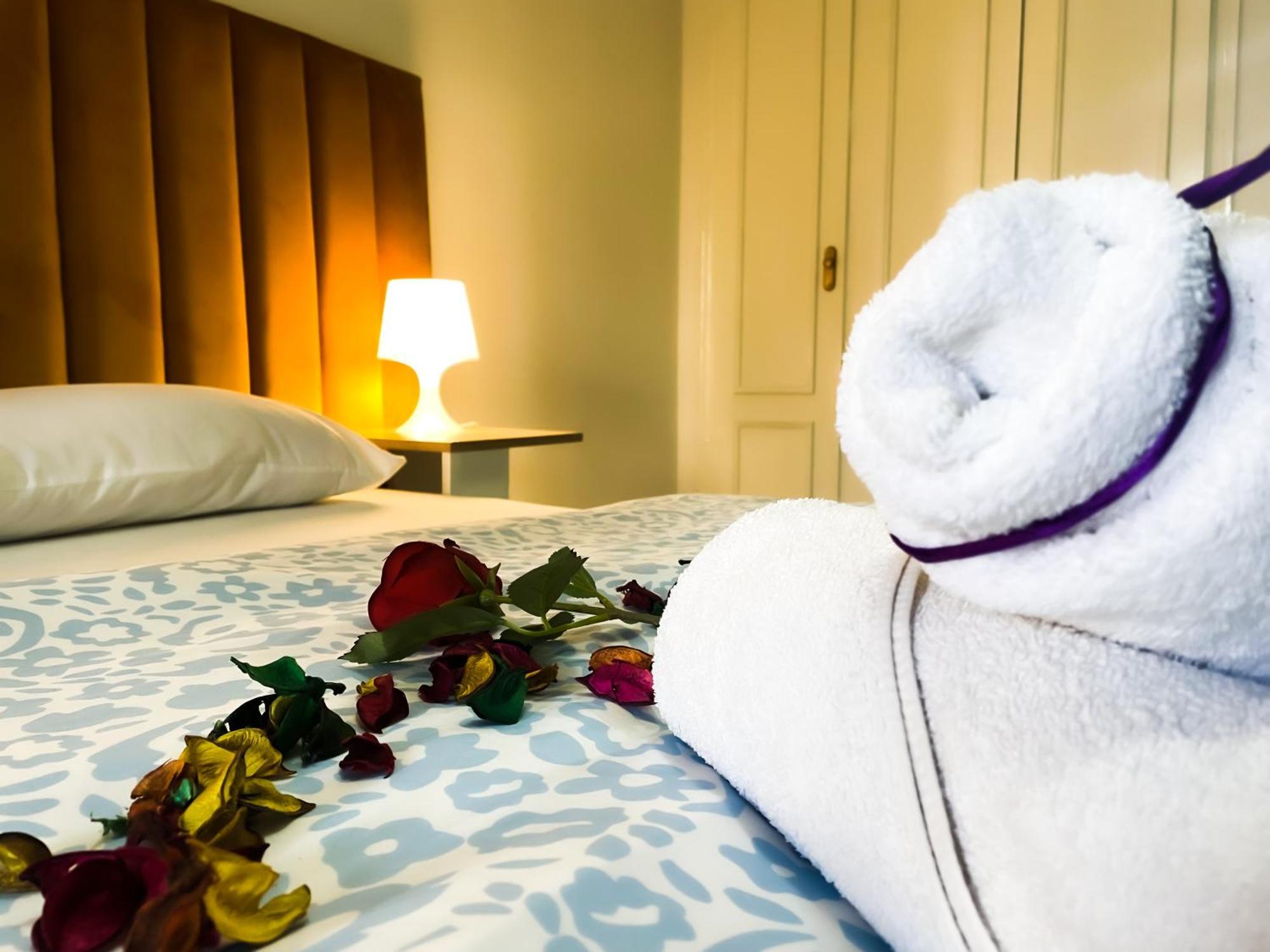 Cozy And Fully Equipped For Comfort And Luxury, Near The Train Station And Facing Hilton Air Conditioner