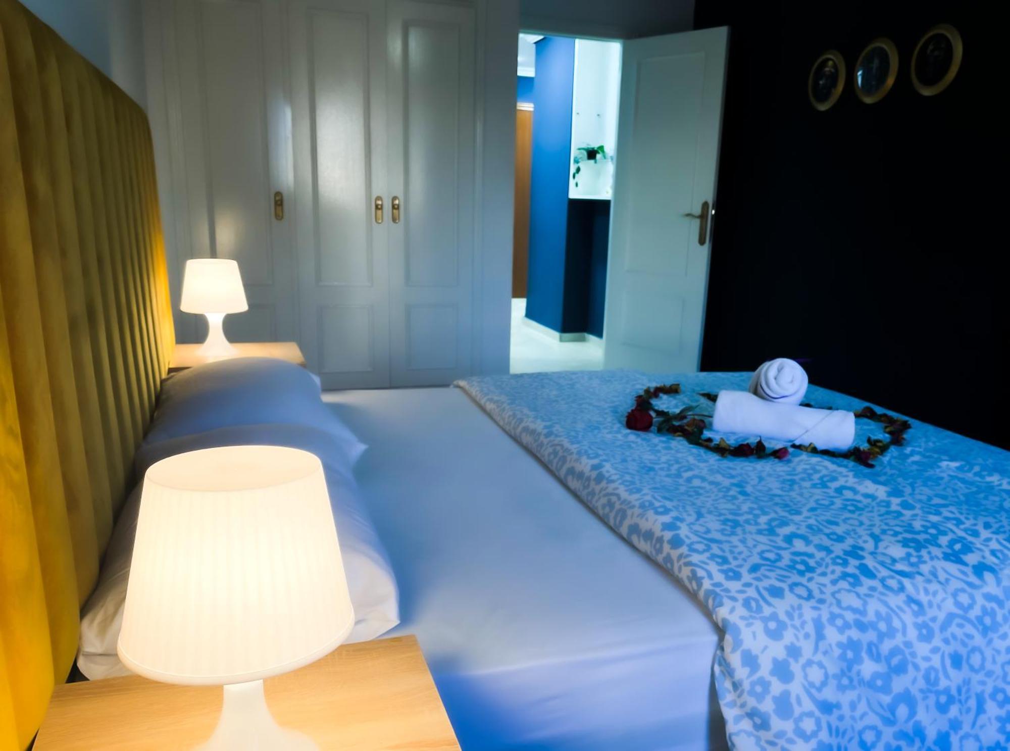 Cozy And Fully Equipped For Comfort And Luxury, Near The Train Station And Facing Hilton Air Conditioner Appartement