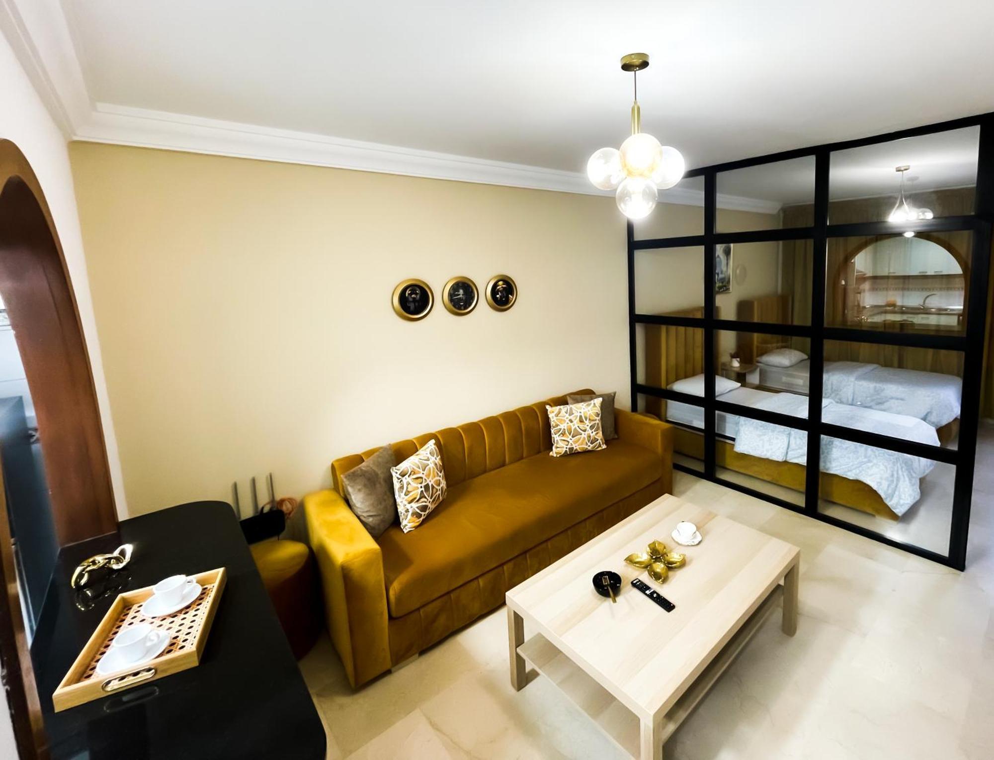 Cozy And Fully Equipped For Comfort And Luxury, Near The Train Station And Facing Hilton Air Conditioner Appartement Tanger