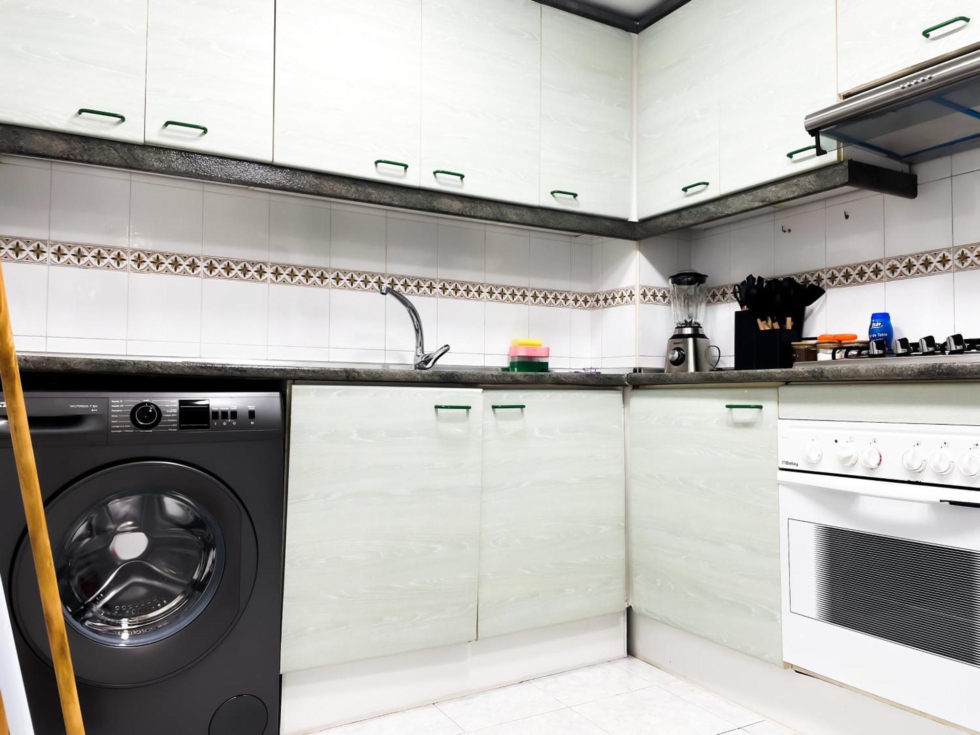 Appartement Cozy And Fully Equipped For Comfort And Luxury, Near The Train Station And Facing Hilton Air Conditioner